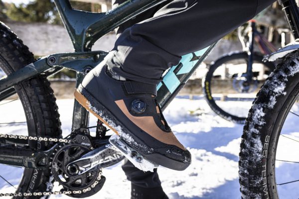 Vaude cyklistická obuv AM Moab Mid Winter STX, unisex, black
