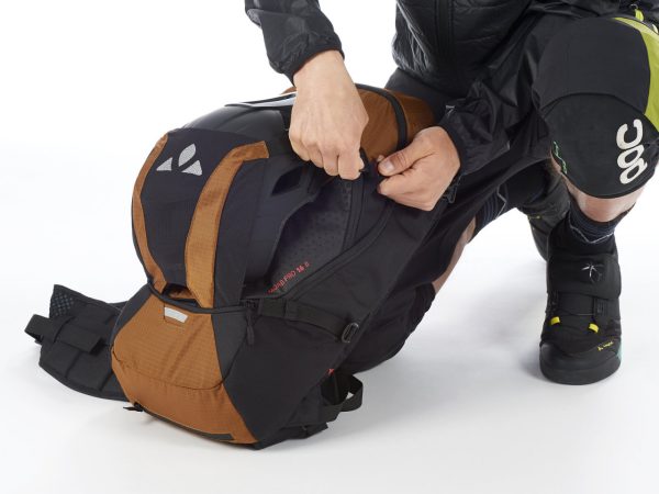 Vaude cyklistický batoh Moab Pro 16 II, unisex, hnedo-čierny